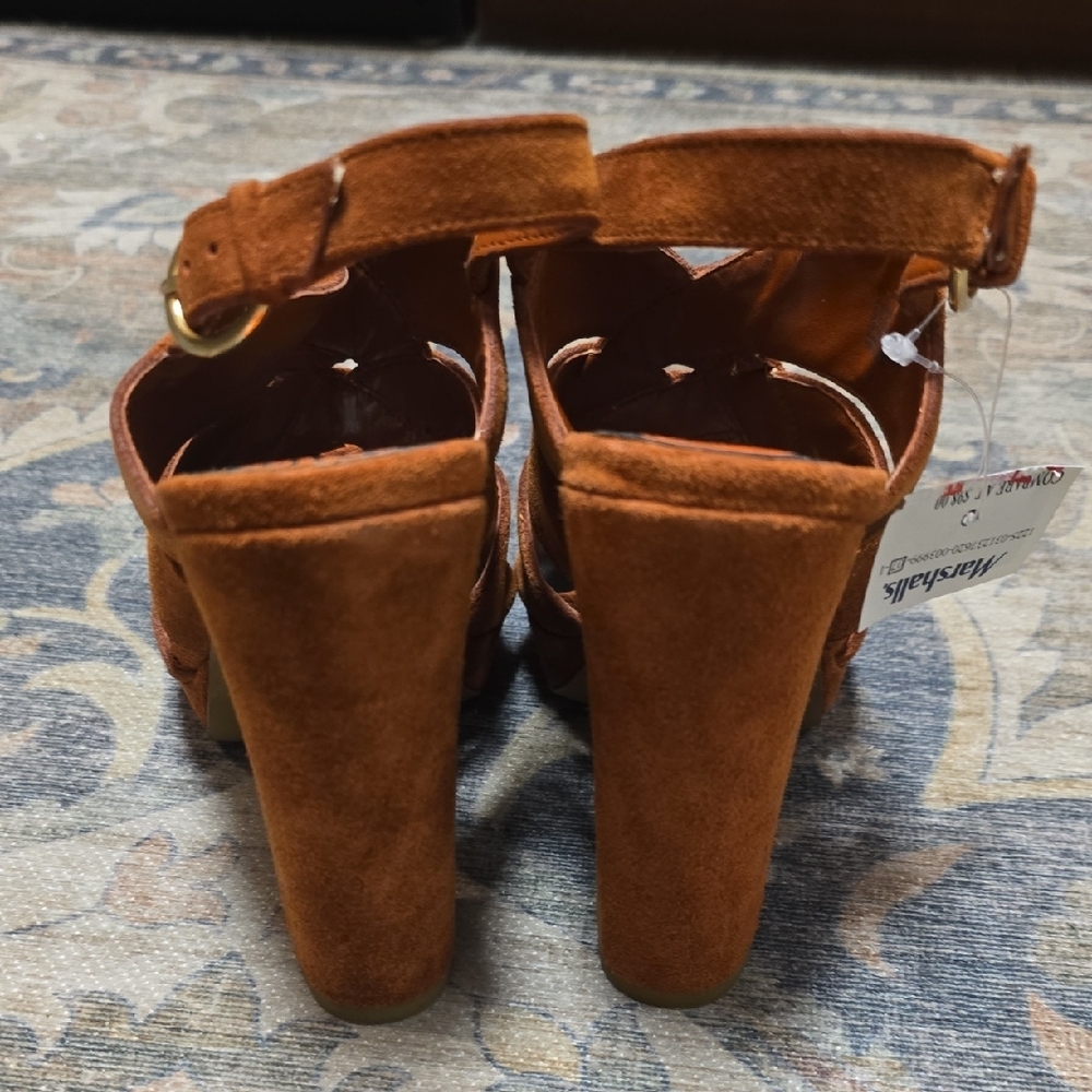 Jessica Simpson Rust/Brown Suede Sandals - Picture 3 of 4